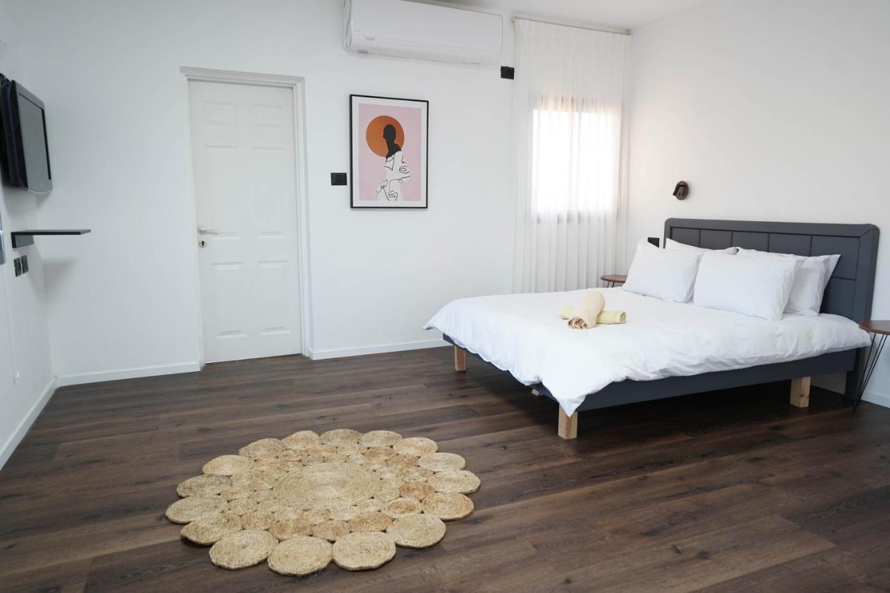 וילה רוני בריכה מחוממת Villa Roni Heated Pool Eilat Exterior foto